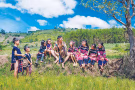 "Hút" khách bằng văn hóa bản địa