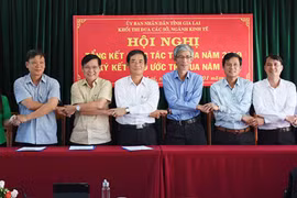 Khối thi đua các sở, ngành kinh tế tỉnh Gia Lai ký kết giao ước thi đua