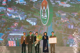 Công bố quyết định thành lập thành phố Gia Nghĩa