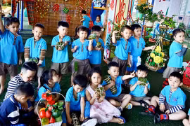 Dạy trẻ yêu Tết Việt