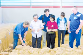 Du lịch trên vùng đất cổ xưa