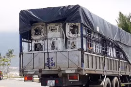 'Kỳ án' buôn lậu qua cảng