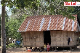 Làng Mơ Hra làm du lịch