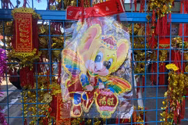 Đa dạng các mặt hàng trang trí Tết