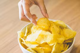 Trước khi uống rượu bia, cần tránh những món nào?