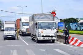 Mở nhưng chưa 'cởi'