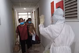 30 ngày trong bệnh viện dã chiến: Những người ở lại