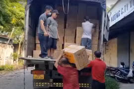 Thu giữ hàng chục tấn hàng giả của thương nhân người Trung Quốc