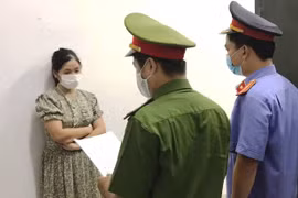 Lừa có người quen ở Bộ Công an, bán lại suất ưu tiên tiêm vắc xin Covid-19