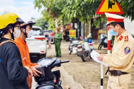 Pleiku: Hướng dẫn người dân đi lại trong thời gian thành phố áp dụng giãn cách xã hội theo Chỉ thị số 16