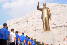 Những nhà thơ trẻ và niềm tự hào khi sáng tác về Bác Hồ