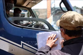 Lâm Đồng gia hạn thời gian bắt buộc lái xe, phụ xe phải tiêm vaccine