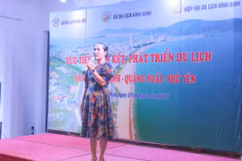 Ai chủ mưu vụ hợp thức hóa 2 quan chức Bình Định chơi golf giữa lệnh cấm bằng giấy mời?