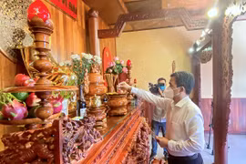 Gia Lai: Lãnh đạo tỉnh dâng hương tưởng niệm Chủ tịch Hồ Chí Minh