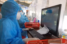 Bình Định: 2 người làm việc tại căng tin Trung tâm y tế Quy Nhơn nhiễm Covid-19