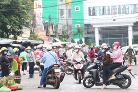 Pleiku: Người dân còn lơ là trong phòng-chống dịch