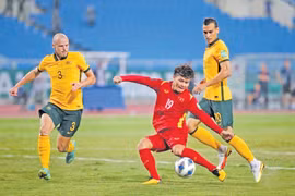 Đội tuyển Việt Nam: Bài học khi ra "biển lớn"