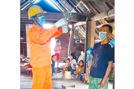 Thợ điện của buôn làng