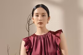 Chạm vào dịu dàng với trang phục mùa thu của nàng công sở