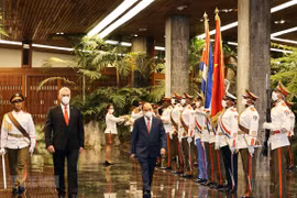 Việt Nam và Cuba nhất trí thắt chặt và làm sâu sắc mối quan hệ anh em