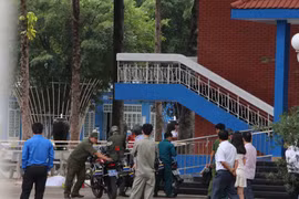 Làm rõ vụ thanh niên rơi từ tầng 3 trong trường đại học tử vong