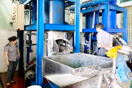 Gia Lai: Thanh tra 21 cơ sở sản xuất nước uống đóng chai, đá thực phẩm