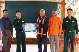 Bộ Chỉ huy Bộ đội Biên phòng tỉnh Gia Lai thăm, chúc mừng Giáng sinh