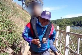 Đại úy Công an nhanh trí cứu người tự tử ở Biển Hồ