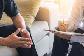 Dấu hiệu ung thư tuyến tiền liệt đã di căn đến xương