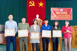Kbang khen thưởng 21 tập thể, cá nhân điển hình hiến máu tình nguyện