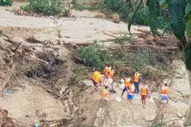 Phát hiện bộ xương người nghi nạn nhân sạt lở núi ở Quảng Nam