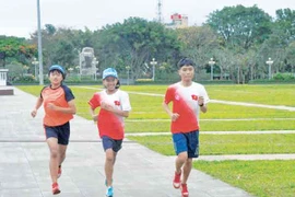 Nguyễn Thùy Dung: Khát khao chinh phục đường đua