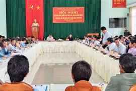 Lãnh đạo huyện Chư Prông đối thoại với nông dân và thanh niên