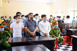 Những con bạc "khát nước" giữa mùa Covid