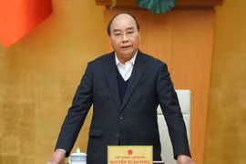 Thủ tướng Nguyễn Xuân Phúc: Tạm dừng các chuyến bay thương mại từ nước ngoài
