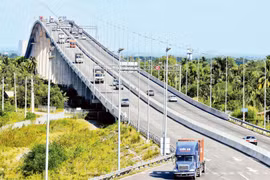 Bài 2: Gỡ những nút thắt để phát triển　