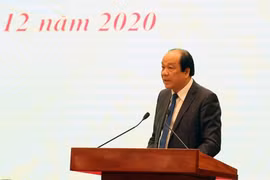 Tạm đình chỉ 15 ngày Trưởng đoàn tiếp viên hàng không Vietnam Airlines