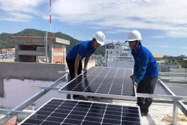 EVN dừng tiếp nhận yêu cầu về đấu nối điện Mặt Trời mái nhà sau 31/12