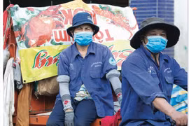 Người lao động phi chính thức: Vật lộn với cuộc sống