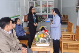 Gia Lai: Thăm, tặng quà nữ tu sĩ nhân dịp Giáng sinh