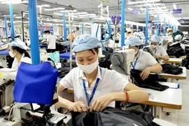 Bất chấp Covid-19, người lao động vẫn được thưởng Tết tiền tỷ