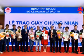 Gia Lai: Trao giấy chứng nhận đăng ký đầu tư cho 11 doanh nghiệp