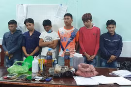 "Hô biến" nước lã thành mật ong rừng đem bán, 6 đối tượng bị tạm giữ