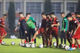 HLV Park Hang Seo đối mặt khó khăn