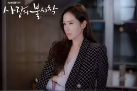 Nhan sắc không tuổi của "chị đẹp" Son Ye Jin trong "Hạ cánh nơi anh"