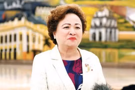 Bà Nguyễn Thị Nga bất ngờ rời ghế Chủ tịch HĐQT Hapro