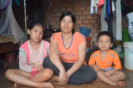 3 cháu nhỏ có nguy cơ phải nghỉ học