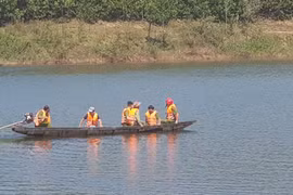 Chìm thuyền, 3 người mất tích ở Huế: Tìm thấy thi thể 2 vợ chồng