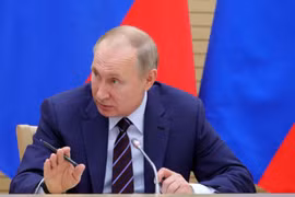 Putin cảnh báo thế giới đang ngày càng trở nên nhiễu động