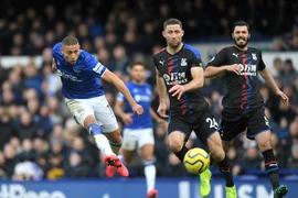 Thắng Crystal Palace 3-1, Everton vươn lên nhóm tranh tốp 4 Ngoại hạng Anh